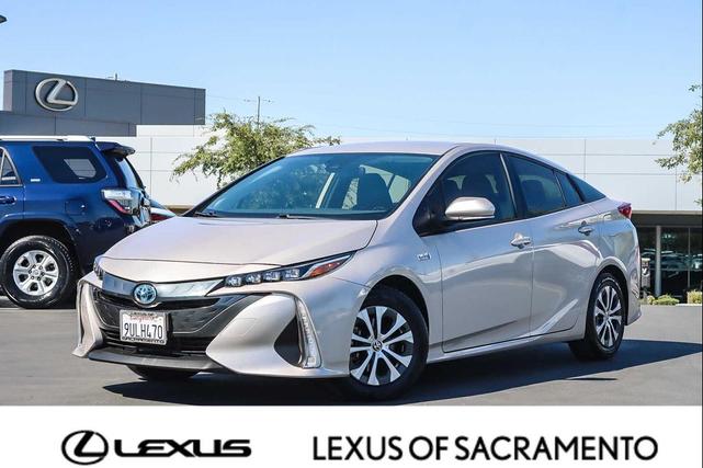 Photo of 2022 Titanium Glow Toyota Prius Prime