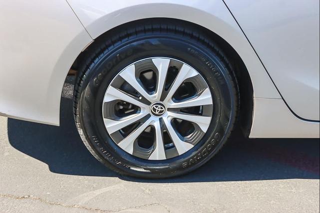 Photo of 2022 Titanium Glow Toyota Prius Prime