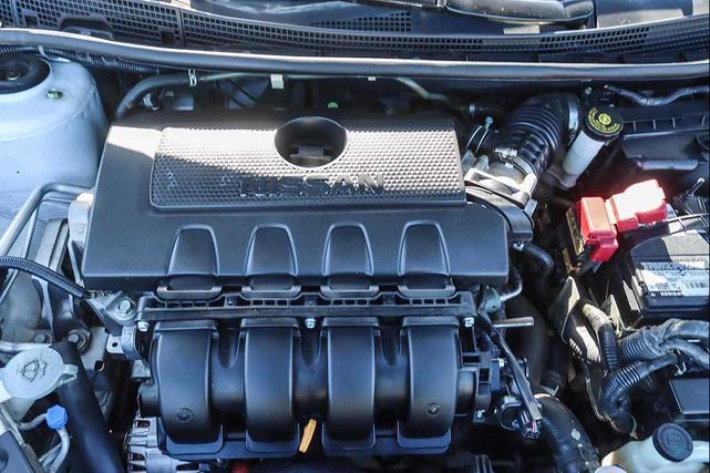 Photo of 2018 Aspen White Nissan Sentra