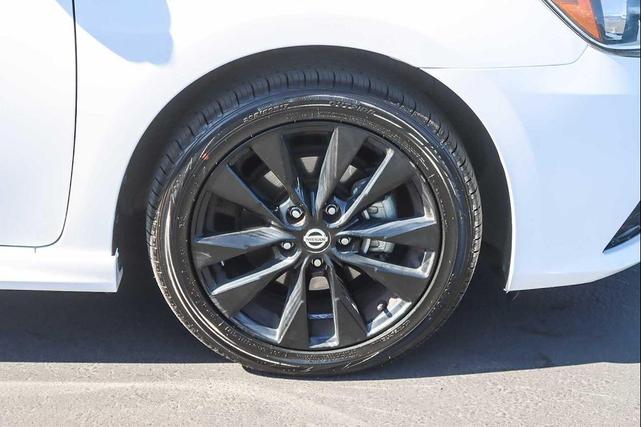 Photo of 2018 Aspen White Nissan Sentra