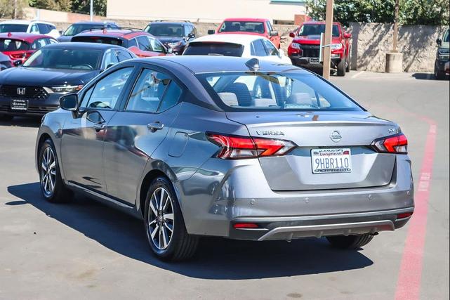 Photo of 2021 Gun Metallic Nissan Versa