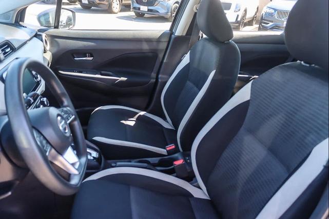 Photo of 2021 Gun Metallic Nissan Versa