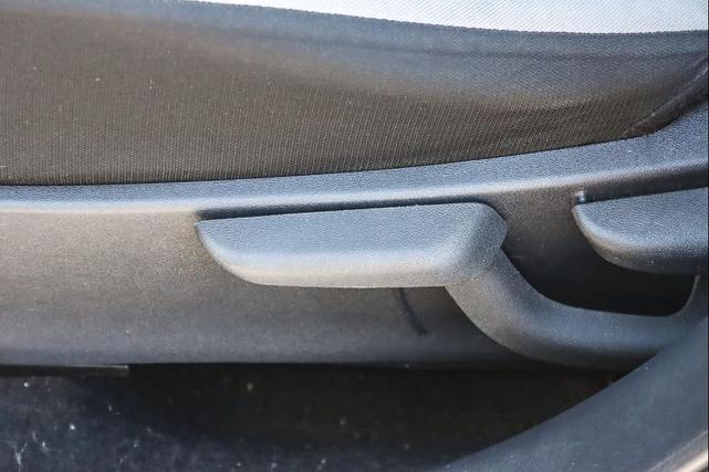 Photo of 2021 Gun Metallic Nissan Versa
