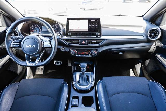 Photo of 2023 Snow White Pearl Kia Forte
