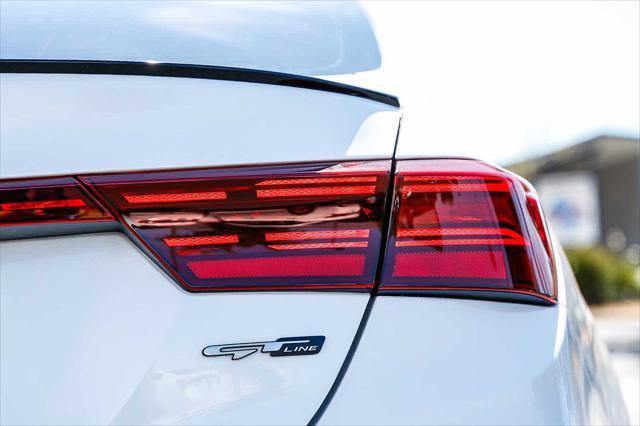 Photo of 2023 Snow White Pearl Kia Forte