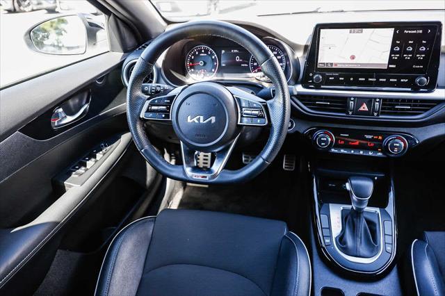 Photo of 2023 Snow White Pearl Kia Forte
