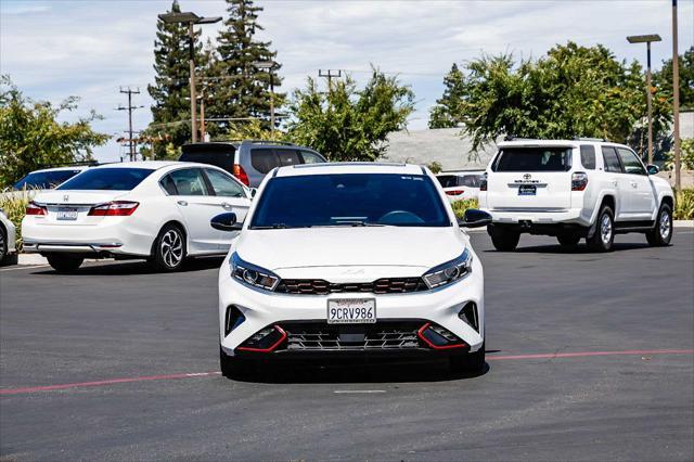Photo of 2023 Snow White Pearl Kia Forte