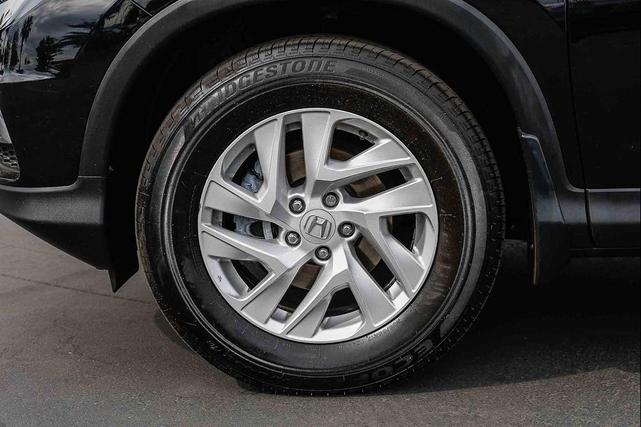 Photo of 2016 Crystal Black Pearl Honda CR-V