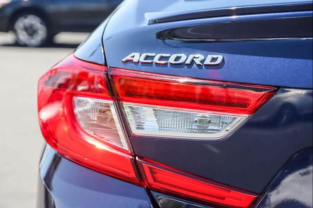 Photo of 2018 Obsidian Blue Pearl Honda Accord
