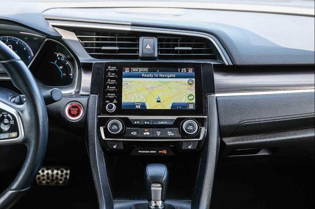 Photo of 2019 Platinum White Pearl Honda Civic