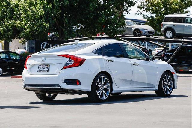Photo of 2019 Platinum White Pearl Honda Civic