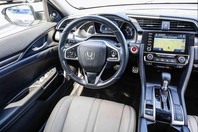 Photo of 2019 Platinum White Pearl Honda Civic