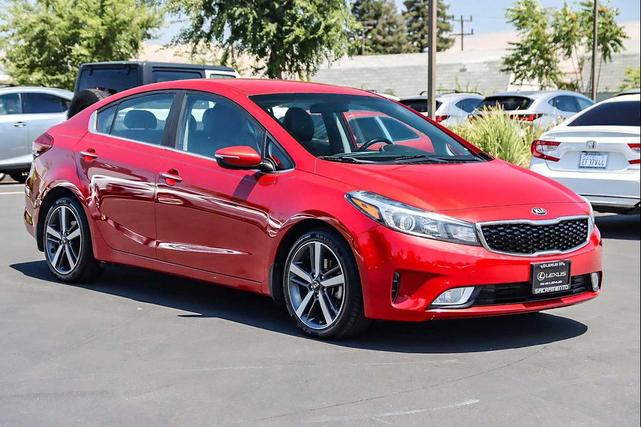 Photo of 2017 Currant Red Kia Forte