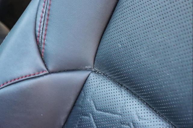 Photo of 2021 Super White Toyota RAV4