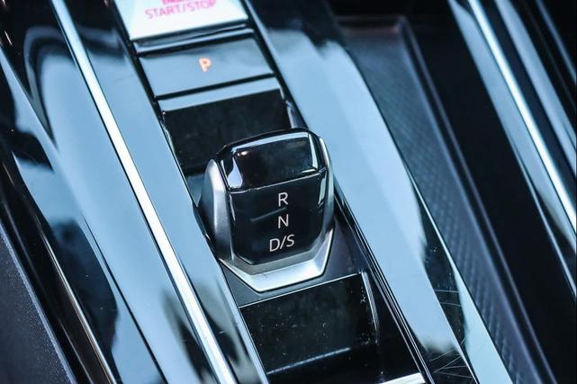Photo of 2023 Urano Gray w/Black Roof Volkswagen Golf GTI