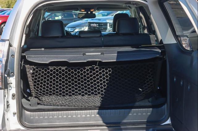 Photo of 2016 Silver Lining Metallic Lexus GX 460