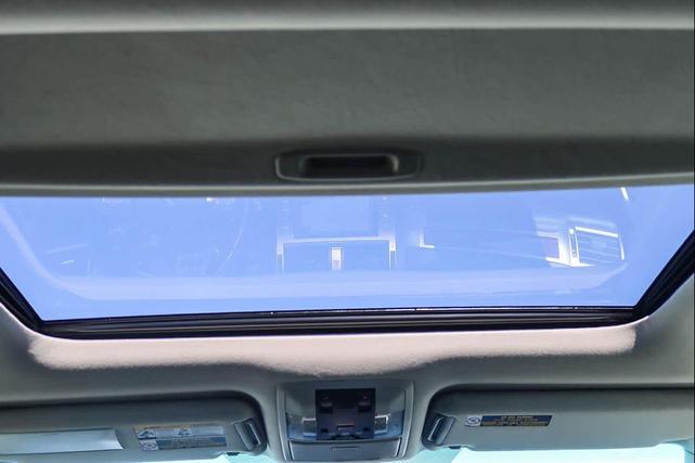 Photo of 2016 Silver Lining Metallic Lexus GX 460
