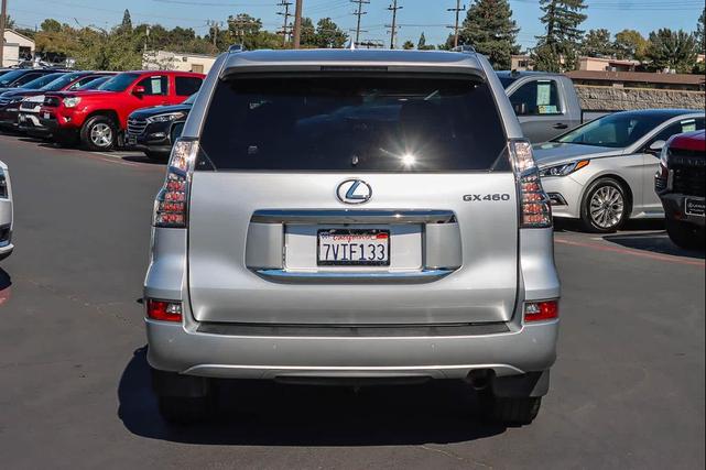 Photo of 2016 Silver Lining Metallic Lexus GX 460