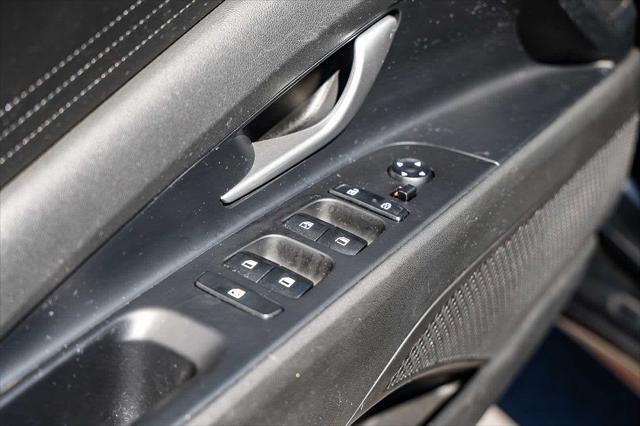 Photo of 2023 Phantom Black Hyundai ELANTRA