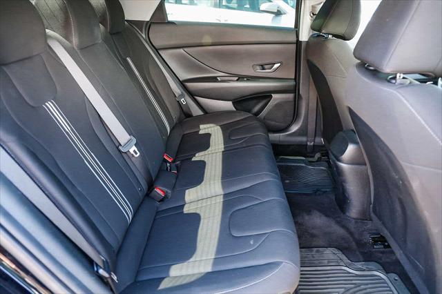 Photo of 2023 Phantom Black Hyundai ELANTRA