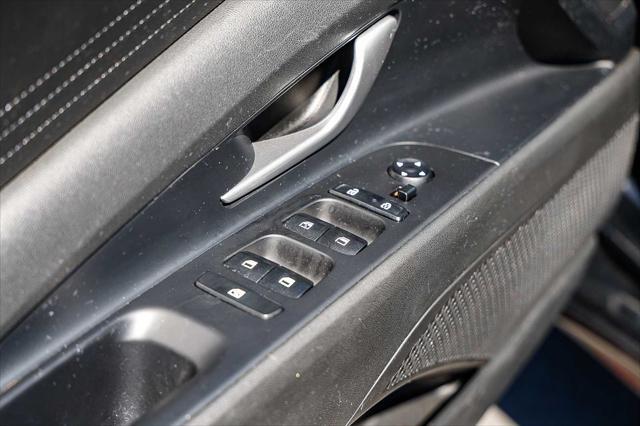 Photo of 2023 Phantom Black Hyundai ELANTRA