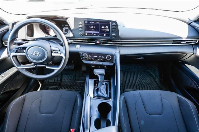 Photo of 2023 Phantom Black Hyundai ELANTRA