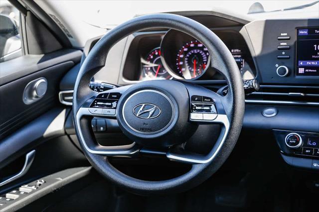Photo of 2023 Phantom Black Hyundai ELANTRA
