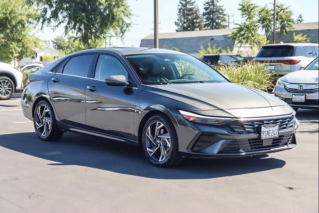 Photo of 2024 Amazon Gray Hyundai ELANTRA HEV