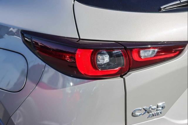 Photo of 2024 Platinum Quartz Metallic Mazda CX-5