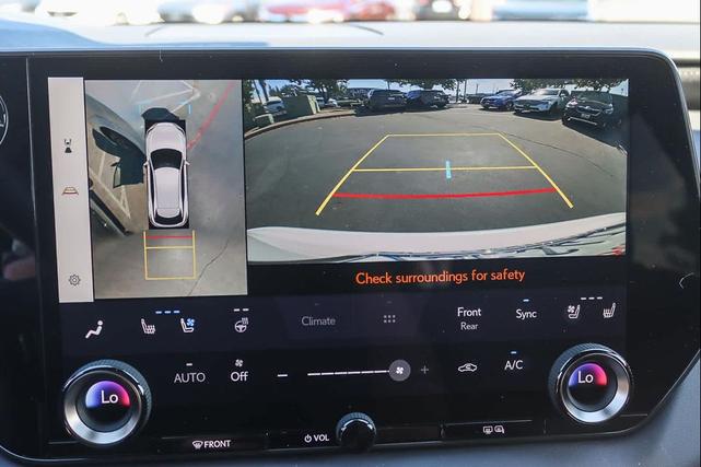 Photo of 2023 Eminent White Pearl Lexus RX 350