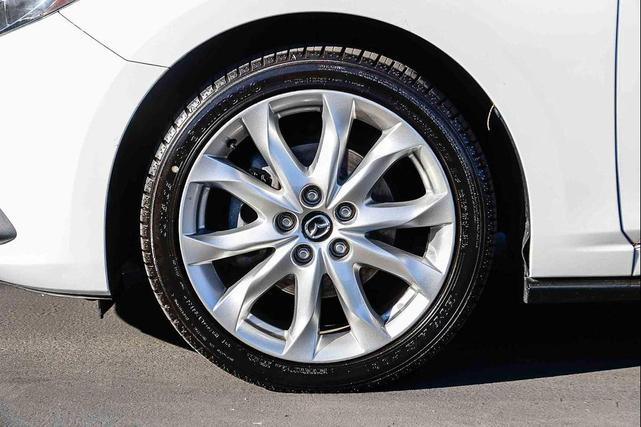 Photo of 2015 White Mazda Mazda3