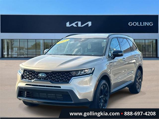 Photo of 2021 Crystal Beige Kia Sorento