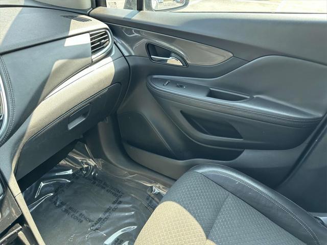 Photo of 2017 Ebony Twilight Metallic Buick Encore