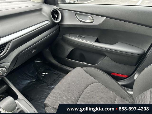 Photo of 2022 Aurora Black Pearl Kia Forte
