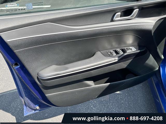 Photo of 2022 Sapphire Blue Kia K5