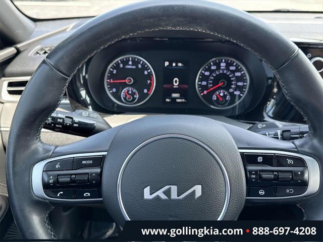 Photo of 2022 Sapphire Blue Kia K5