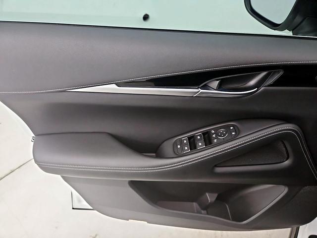 Photo of 2024 White INFINITI QX60