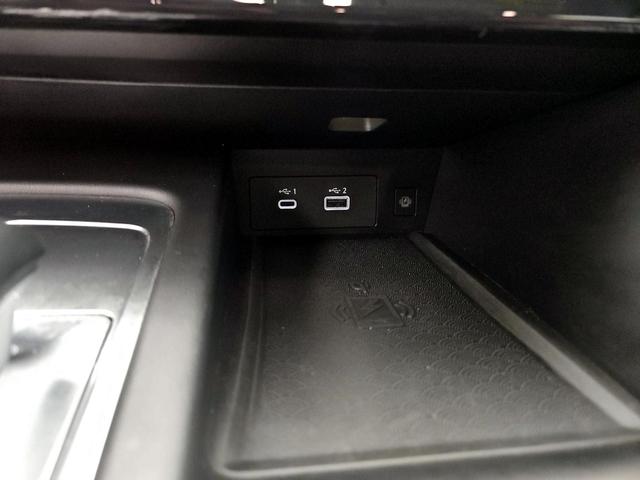Photo of 2024 White INFINITI QX60