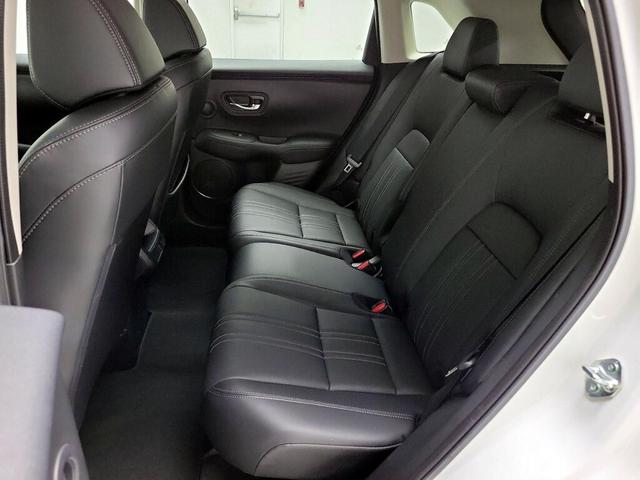 Photo of 2024 White Honda HR-V