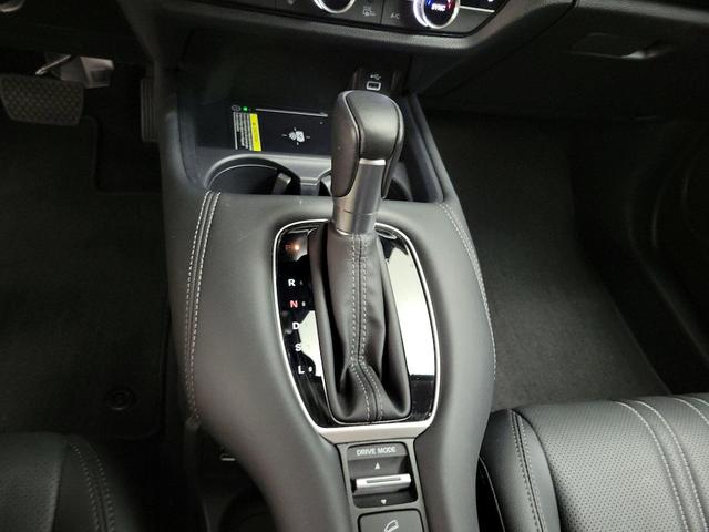 Photo of 2024 White Honda HR-V