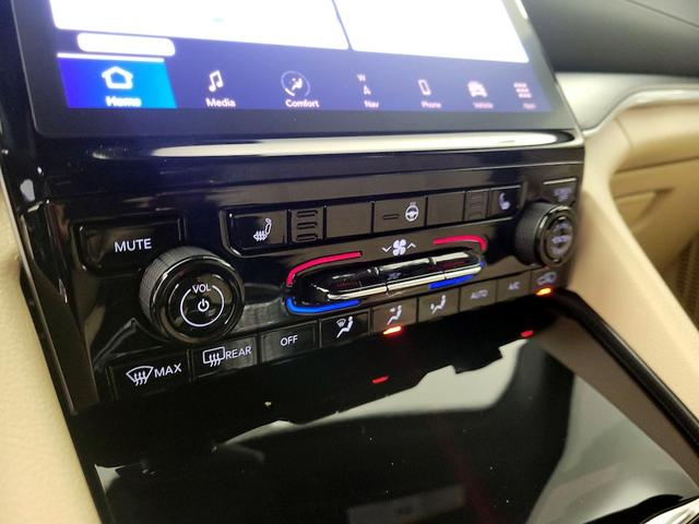 Photo of 2024 Blue Jeep Grand Cherokee