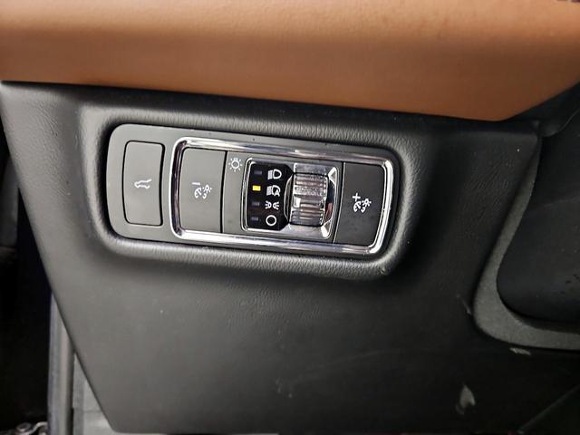 Photo of 2023 Black Lincoln Aviator