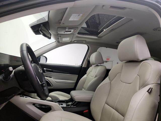 Photo of 2024 Blue Kia Telluride