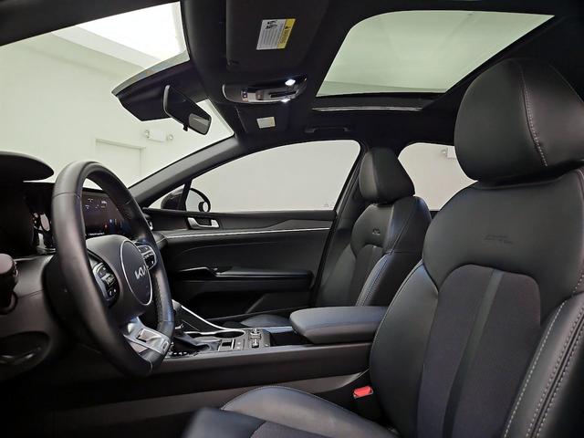 Photo of 2024 Gray Kia K5