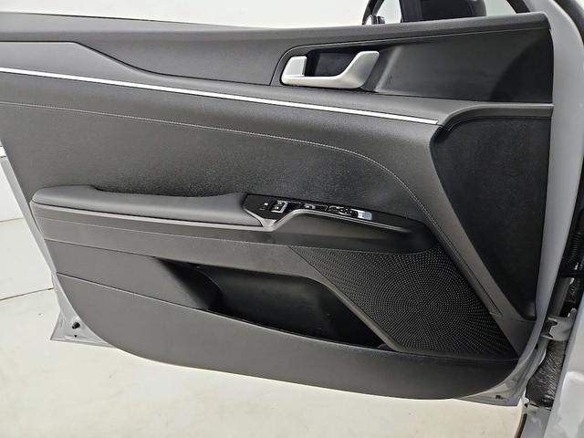 Photo of 2024 Gray Kia K5