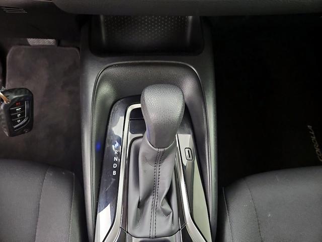 Photo of 2022 White Toyota Corolla