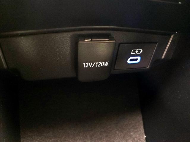 Photo of 2022 White Toyota Corolla