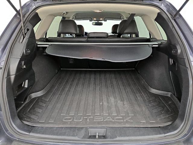Photo of 2015 Gray Subaru Outback