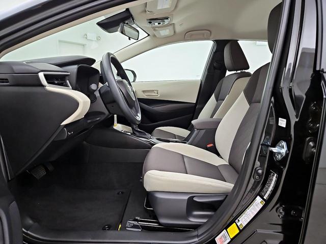 Photo of 2025 Black Toyota Corolla