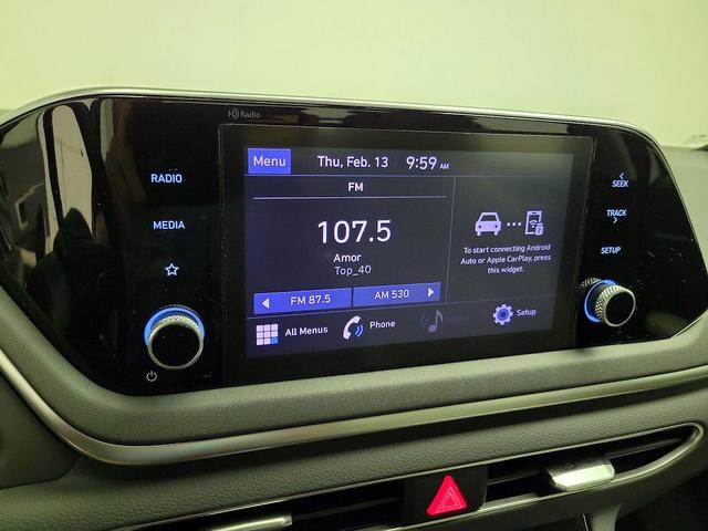Photo of 2022 White Hyundai SONATA